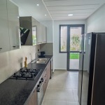 Location – Rez-de-jardin meublé avec piscine privative à Opale Square, Dar Bouazza