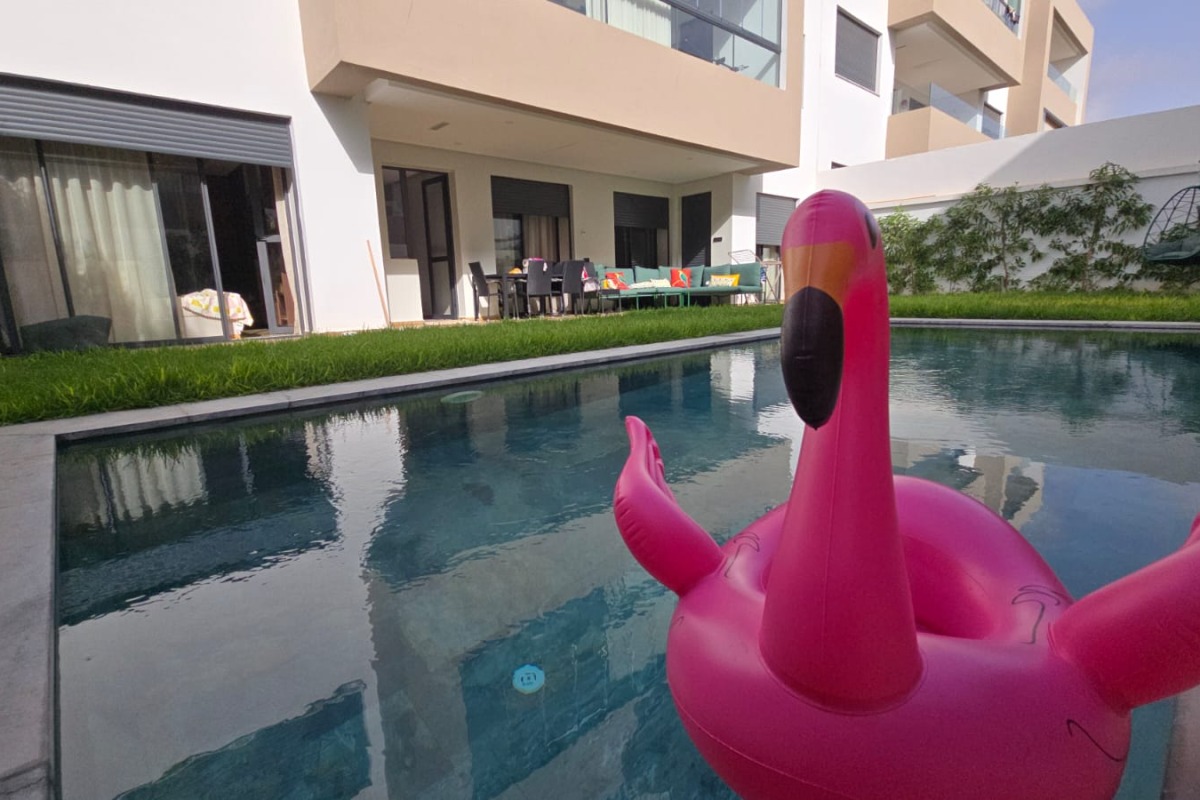 Appartement meublé avec piscine privative à louer à Dar Bouazza – Opale Square