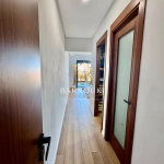Appartement meublé à vendre en front de mer à Dar Bouazza – 132 m² avec terrasse et parking titré