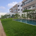 Appartement meublé avec piscine privative à louer à Dar Bouazza – Opale Square