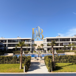Appartement neuf 2 chambres à louer à Dar Bouazza | Vue piscine