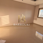 Appartement vide à louer à Dar Bouazza – 2 chambres, vue piscine, 5 000 DH/mois