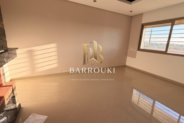 Appartement vide à louer à Dar Bouazza – 2 chambres, vue piscine, 5 000 DH/mois